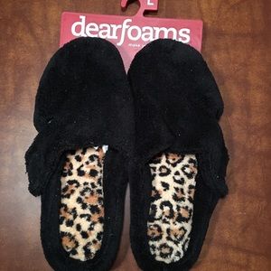 NWT black Dearfoams slippers